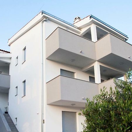 Four Stars Apartments سفيتي بيتار المظهر الخارجي الصورة