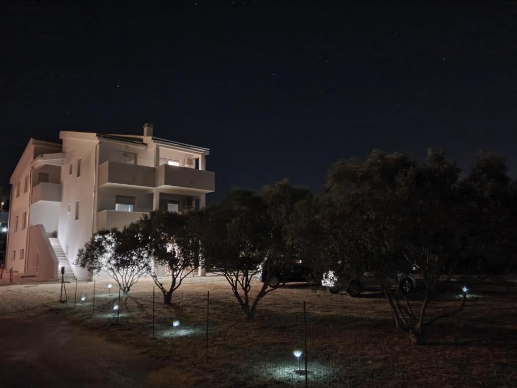 Four Stars Apartments سفيتي بيتار المظهر الخارجي الصورة