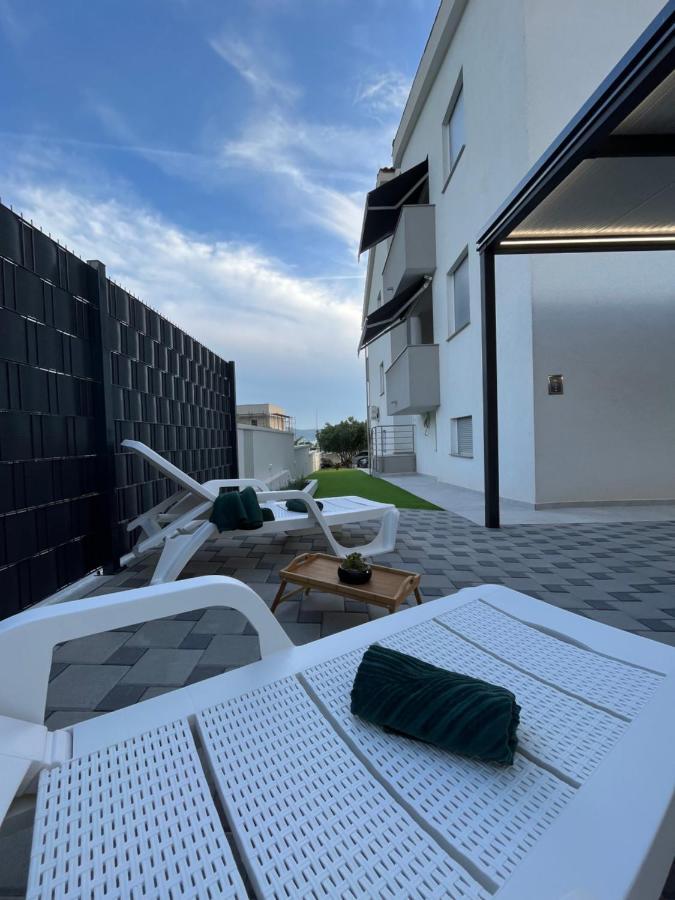 Four Stars Apartments سفيتي بيتار المظهر الخارجي الصورة