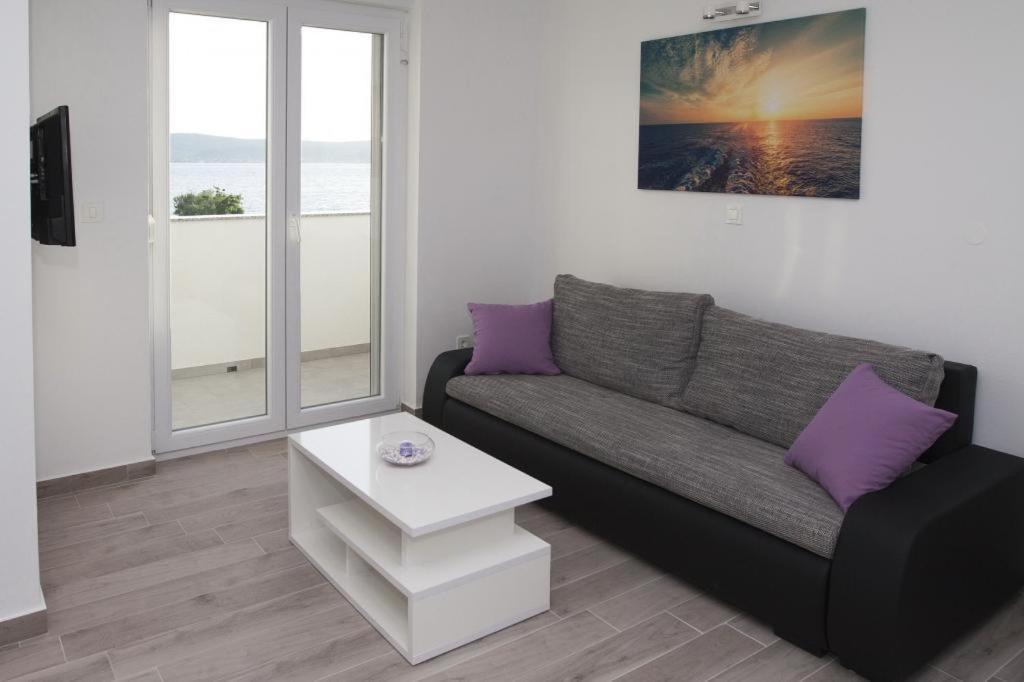 Four Stars Apartments سفيتي بيتار الغرفة الصورة