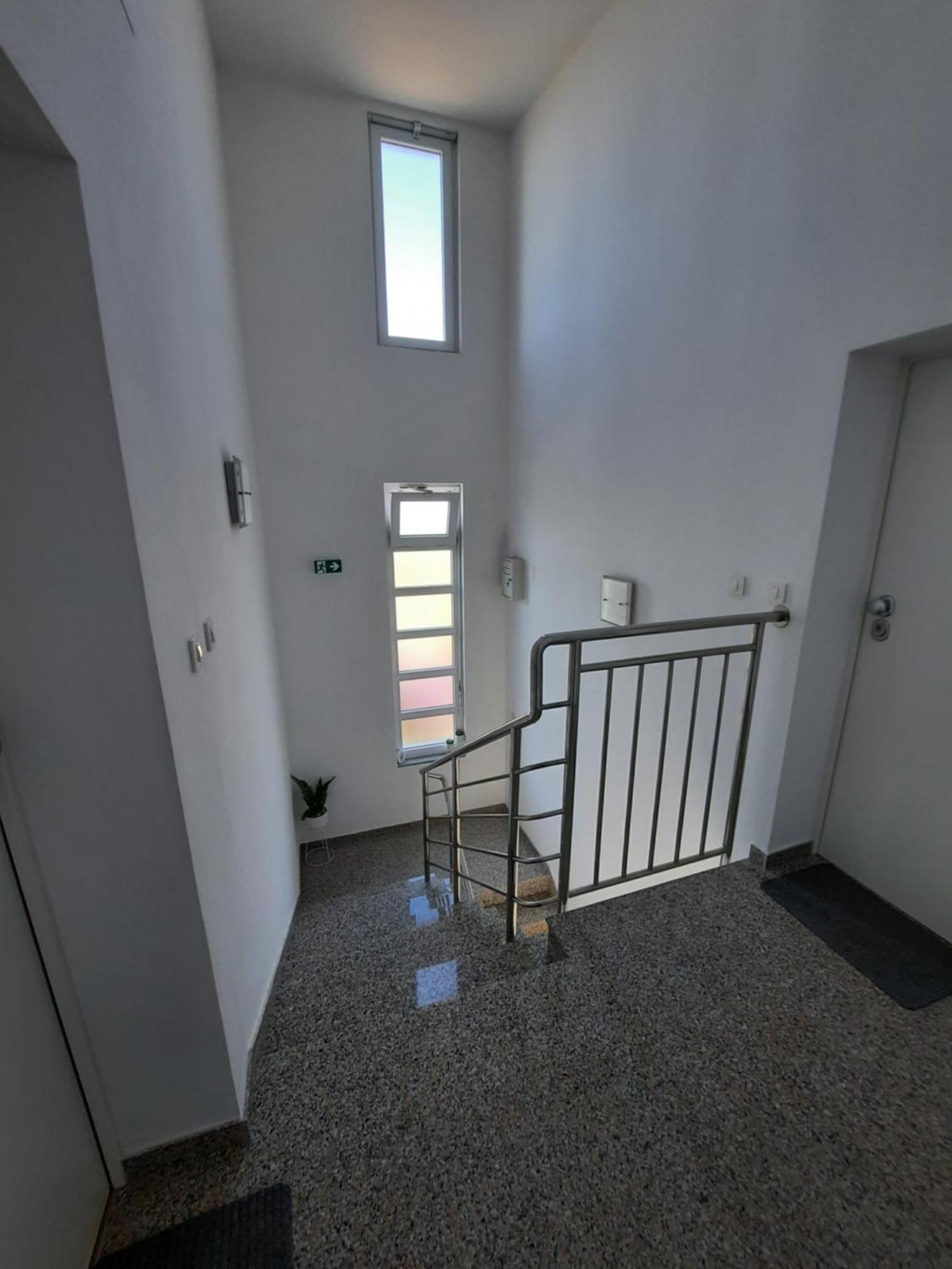 Four Stars Apartments سفيتي بيتار الغرفة الصورة