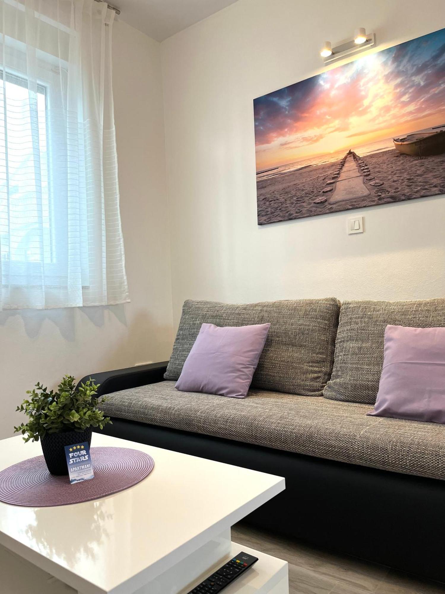 Four Stars Apartments سفيتي بيتار الغرفة الصورة